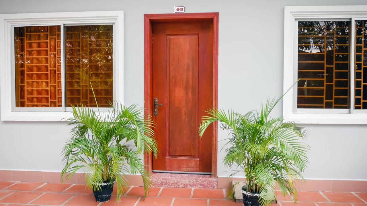 Lea'S Guesthouse And Restaurant Kampot Exterior foto
